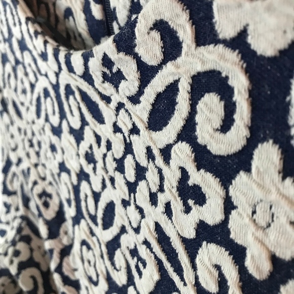 Zara Blue and White Patterned Adorable Dress - Picture 4 of 7